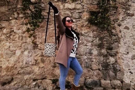 Dites adieu aux sacs lourds ! Découvrez l’accessoire qui va révolutionner votre quotidien