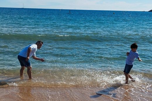 La Marinière : Une Icône Intemporelle de la Mode à Travers les Siècles