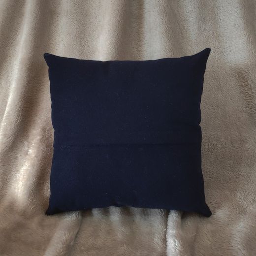 Housse de Coussin au Design Historique avec une Touche Moderne